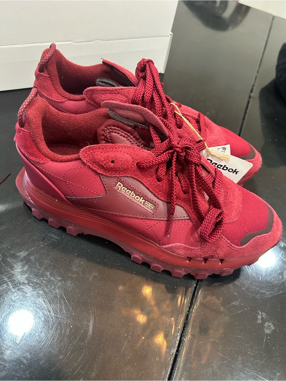 NWT authentic Reebok Cardi B Classic Leather sneakers 8 triathlon red shoes new